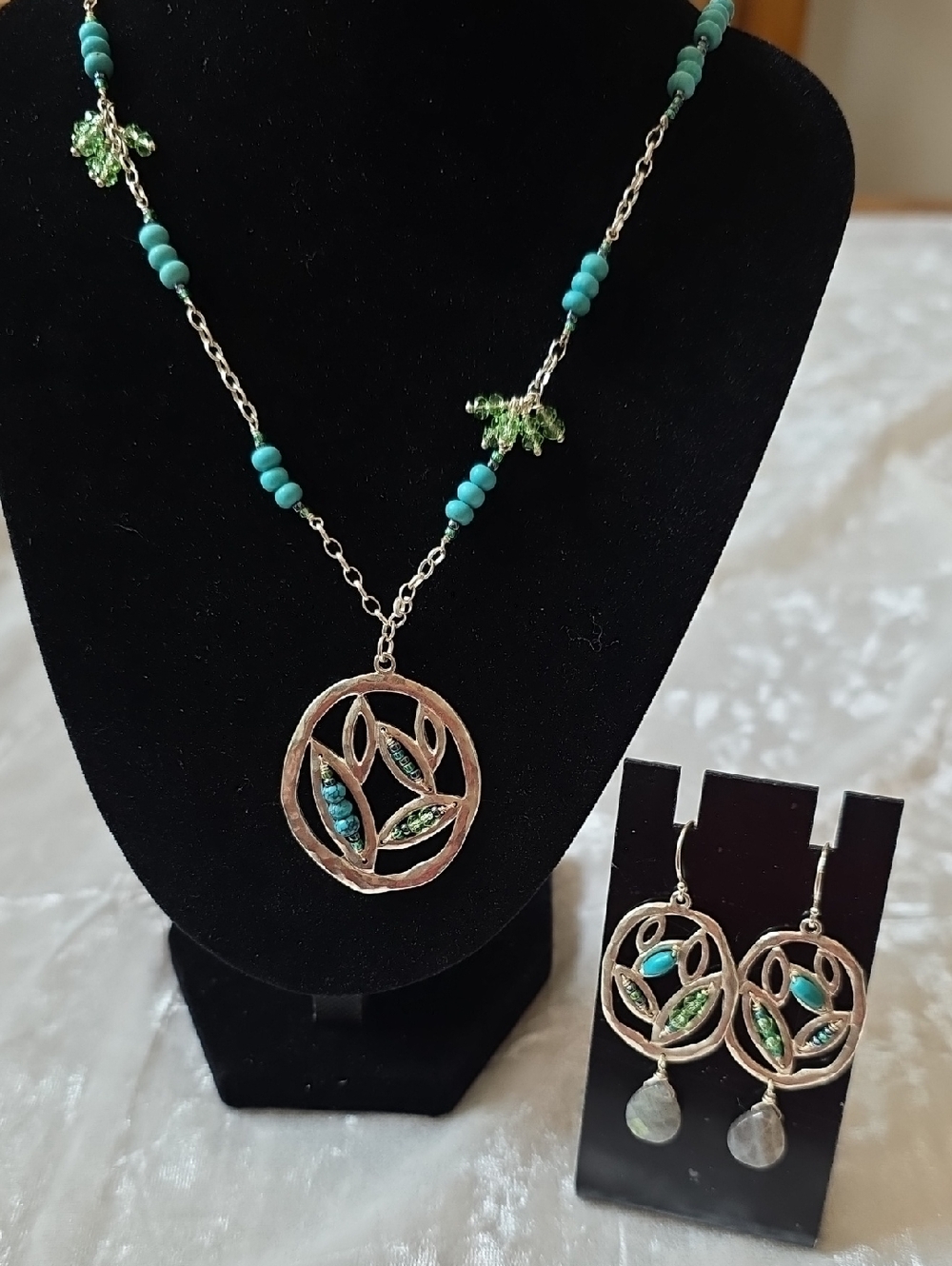 Silpada Retired Garden Party Floral, Feminine Necklace and Earring Set